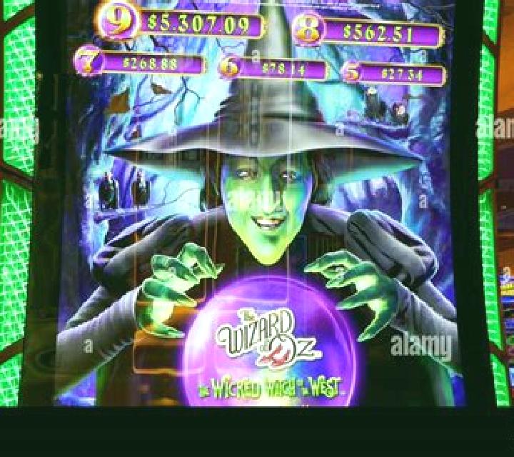 Clumsy Witch slot machine