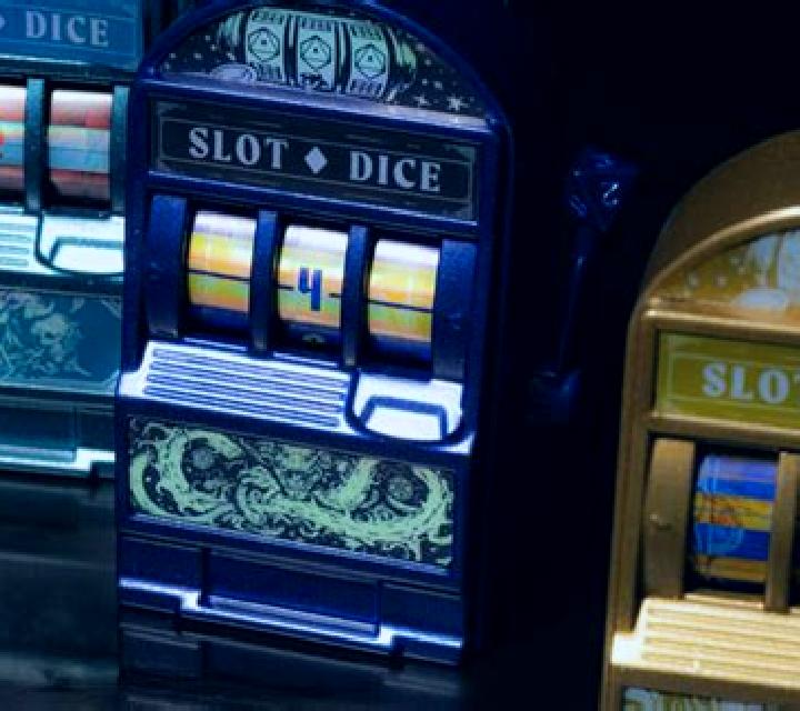 Cocktail Dice slot machine