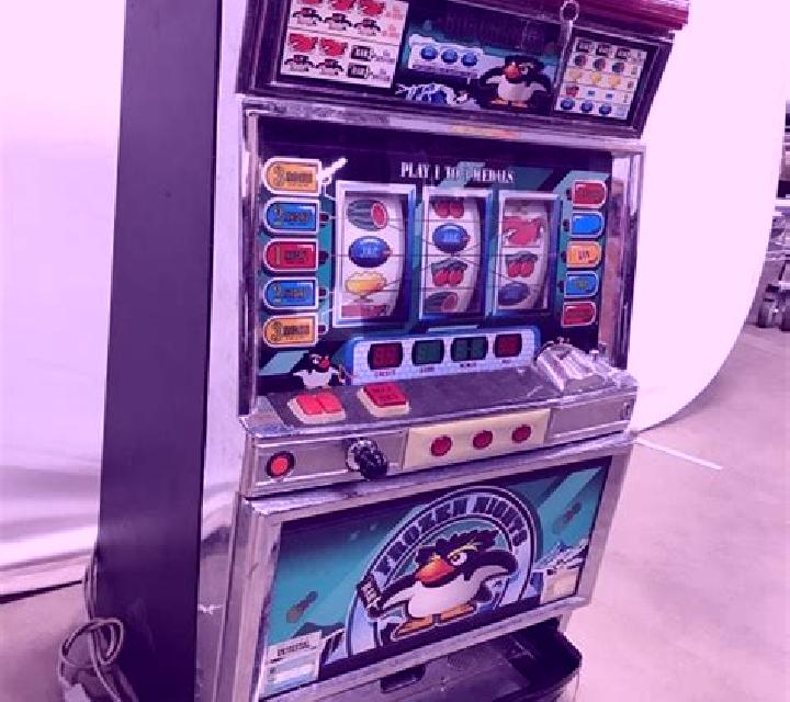 Cocktail Nights slot machine