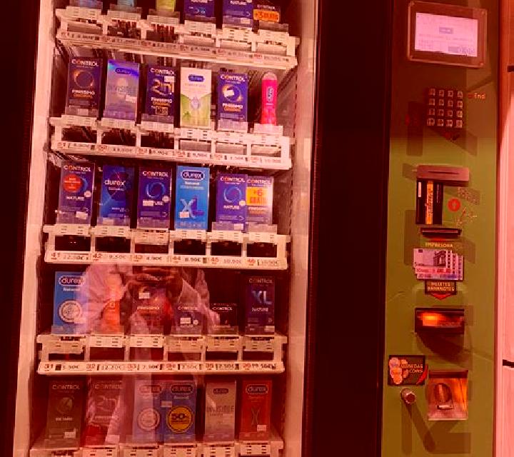 Condom Hub slot machine