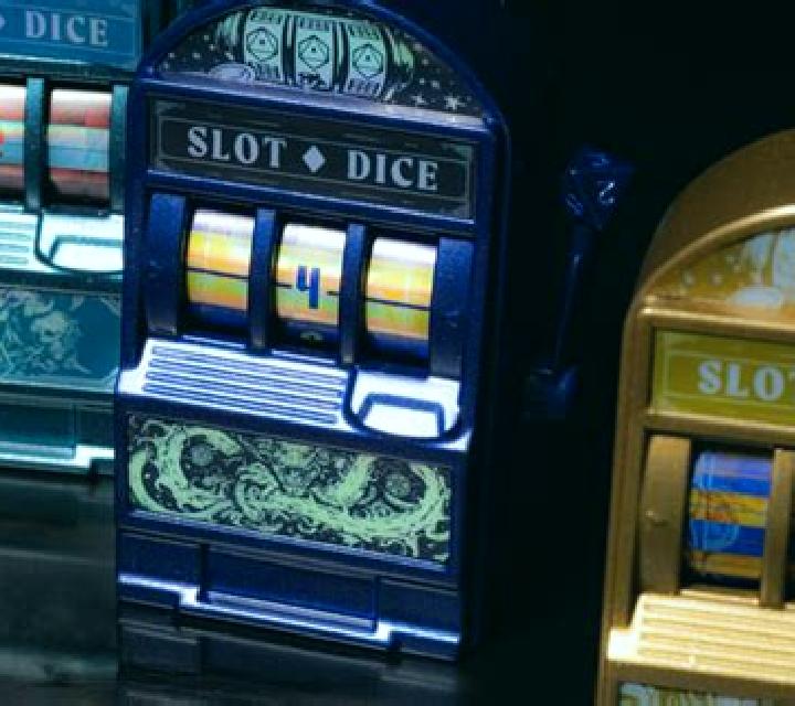 Copacabana Treasures Dice slot machine