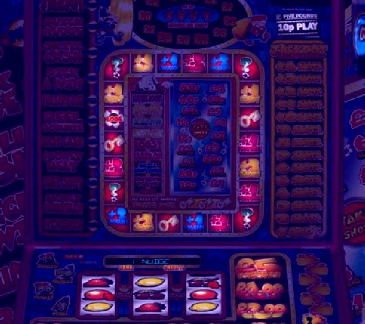 Cops n Robbers Vegas Vacation slot machine