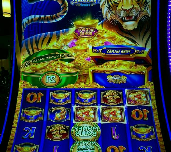 Coral Treasure slot machine