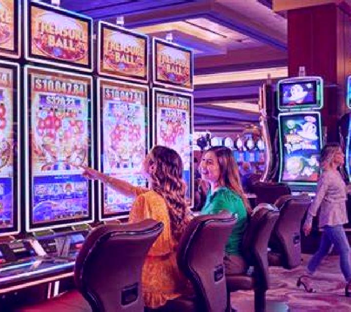 Coronation St Link and Win slot machine