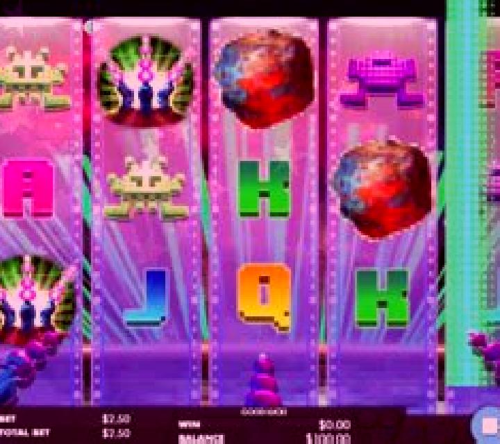 Cosmic Invaders slot machine