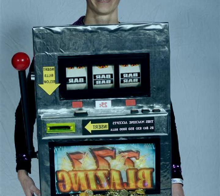 Costume Party slot machine
