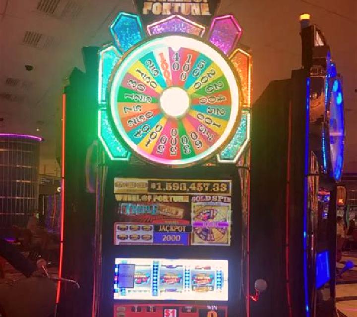 Countdown to Fortune slot machine