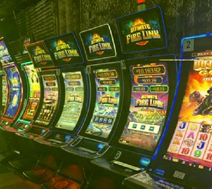 County Seat slot machine