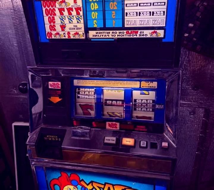 Crazy Seven 5 Deluxe slot game