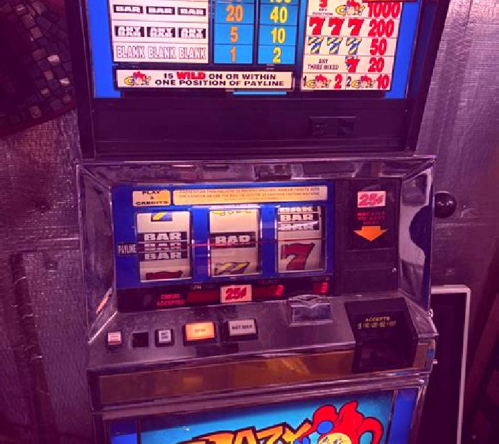 Crazy Seven 5 Deluxe slot machine