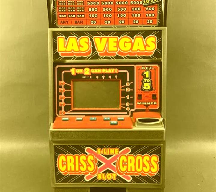 Criss Cross (others) online slot