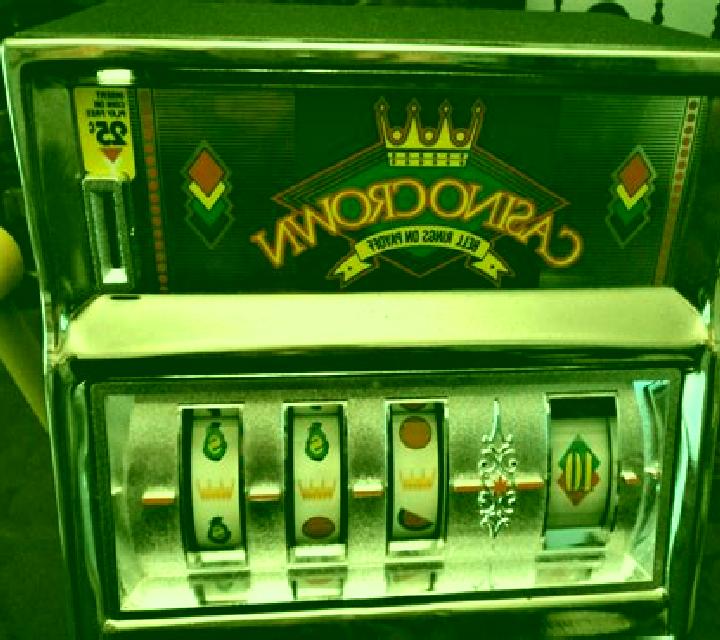 Crown Coin slot machine