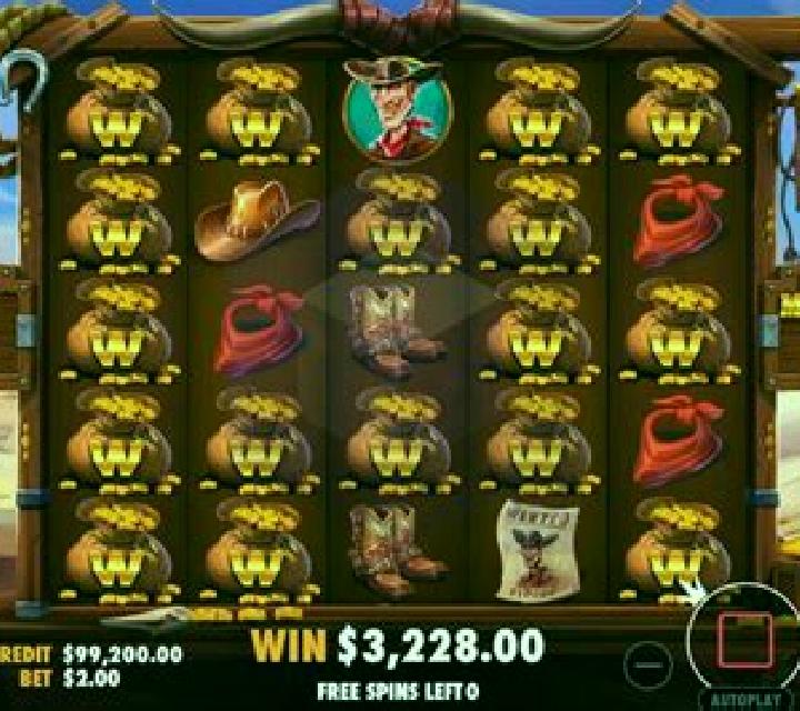 Crown Duels slot game