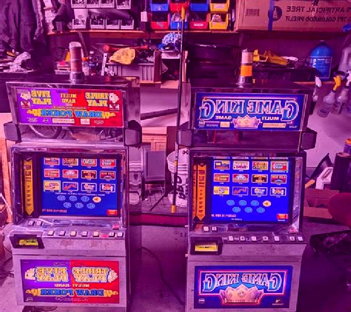 Crown Stacks 40 slot machine