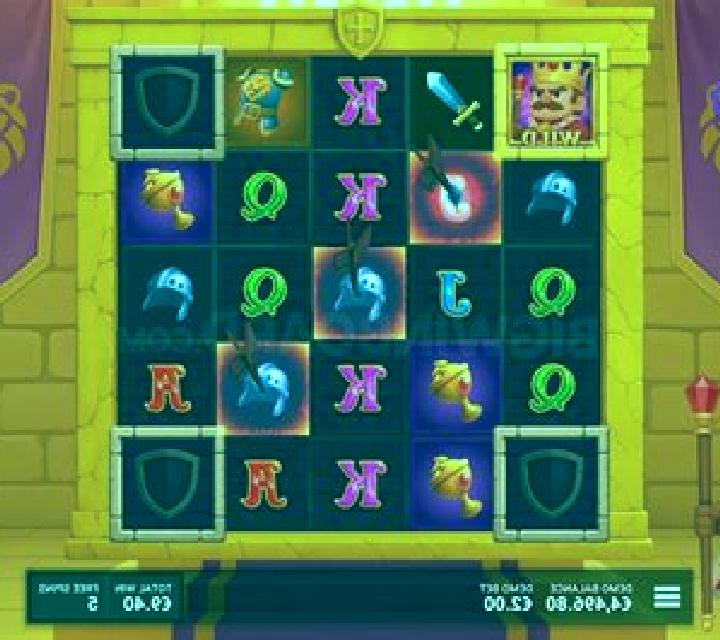 Crowned Corners slot machine