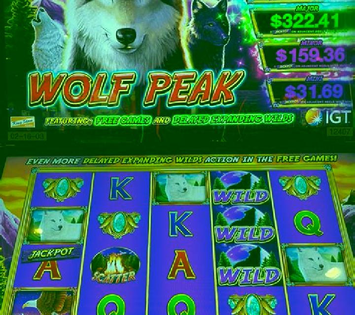 Crystal Peak slot machine