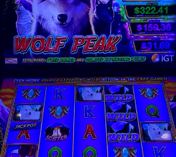 Crystal Peak slot