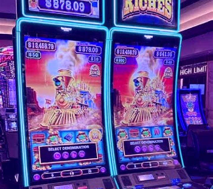 Cursed Riches slot machine
