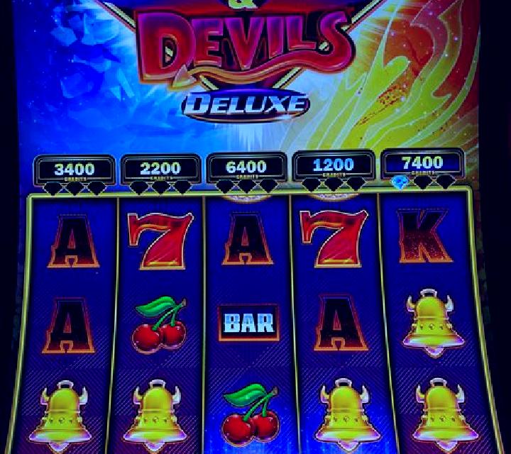 Da Lan Deluxe slot machine