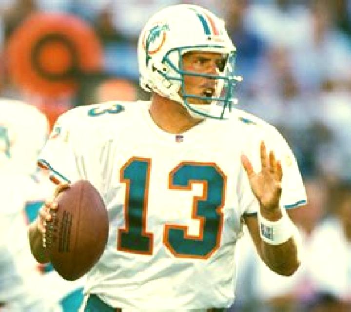 Dan Marino Perfect Pass slot game