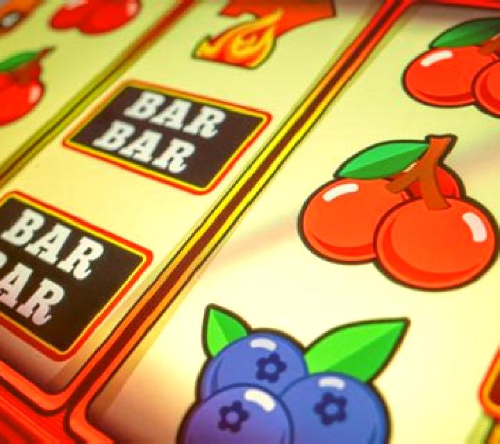 Dark 100 slot