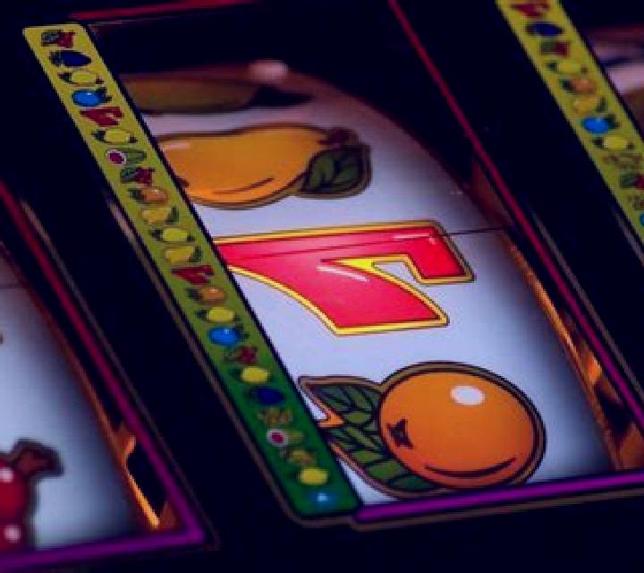Dazzling 7 slot machine
