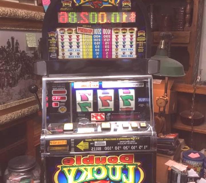 Deadly 7s slot machine