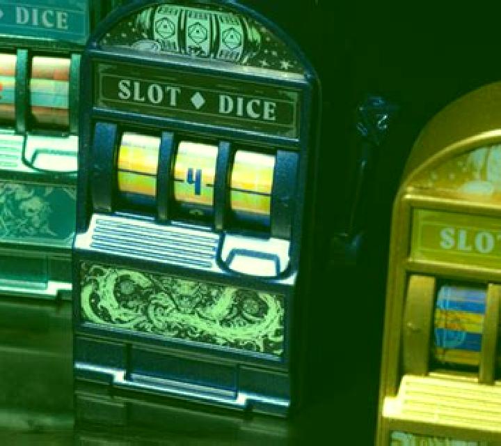 Deluxe Dice slot machine
