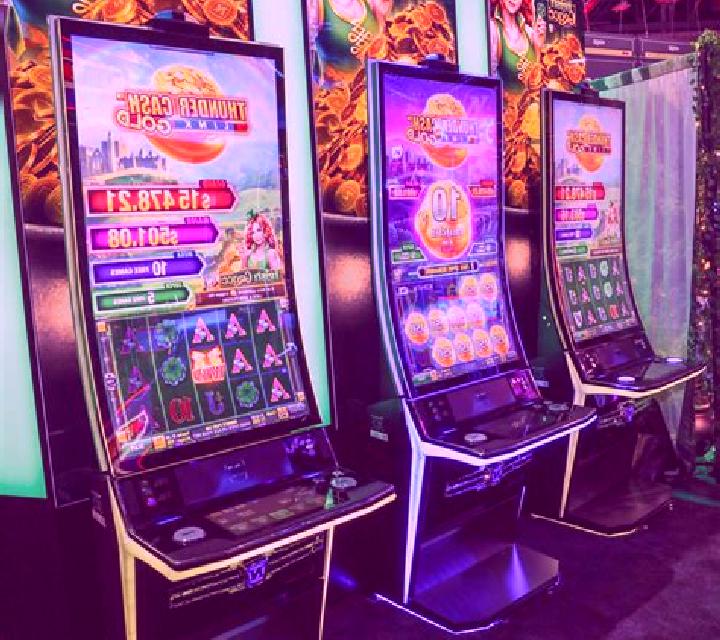 Deuces And Joker (Novomatic) slot machine