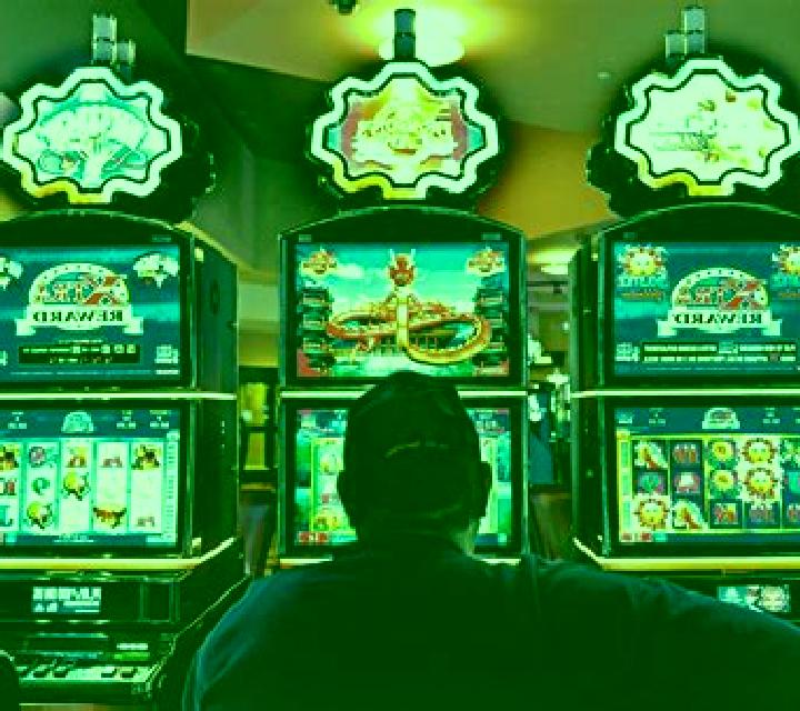 Deuces Wild 10 Hands (GVG) slot machine