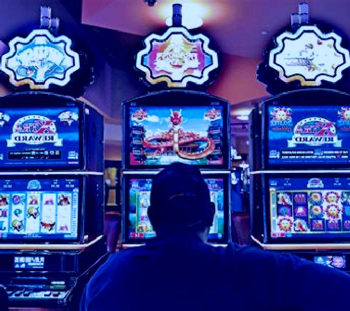 Deuces Wild 25 Hands (GVG) slot machine