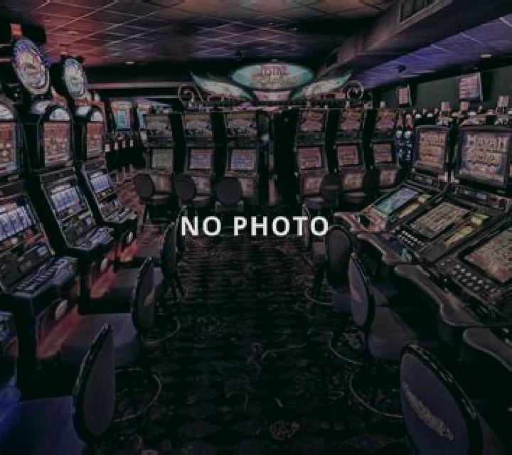 Deuces Wild (Amatic Industries) slot machine