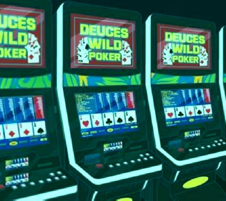 Deuces Wild (Microgaming) slot machine