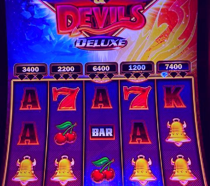 Devil s Diamond Rush slot machine