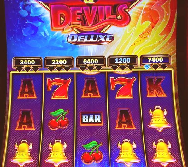 Devils Hotfire Xpand slot machine