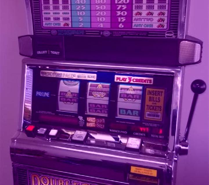 Diamond Deluxe slot