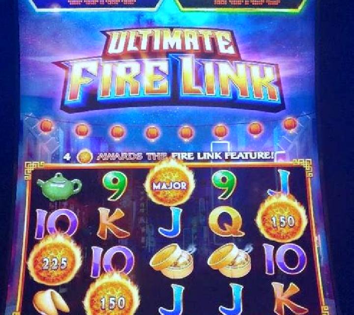 Diamond falls slot game