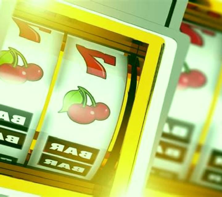 Diamond Luxe (18Gaming) slot machine