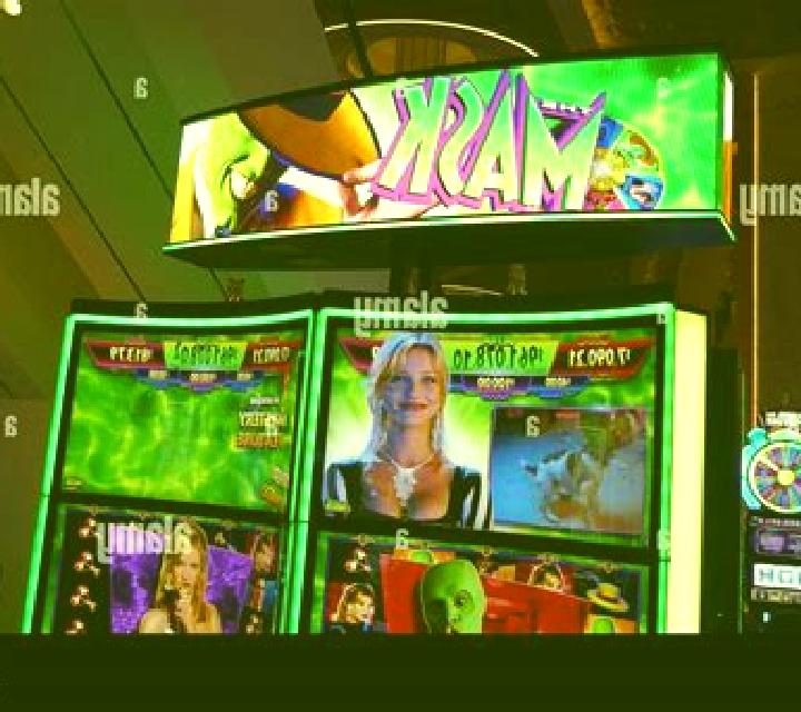 Diamond Mask slot machine