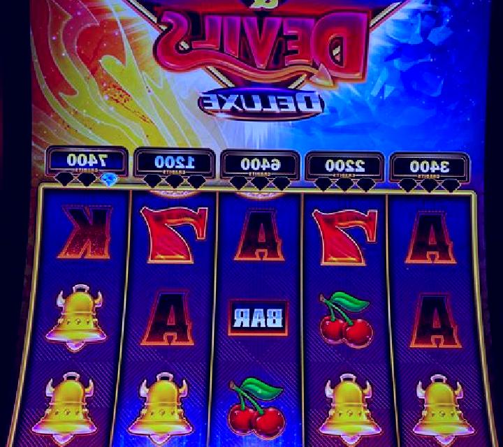 Diamond Mystery Fruitilicious deluxe slot machine