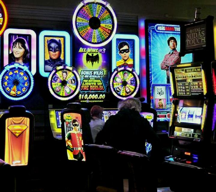 Diamond Street slot machine