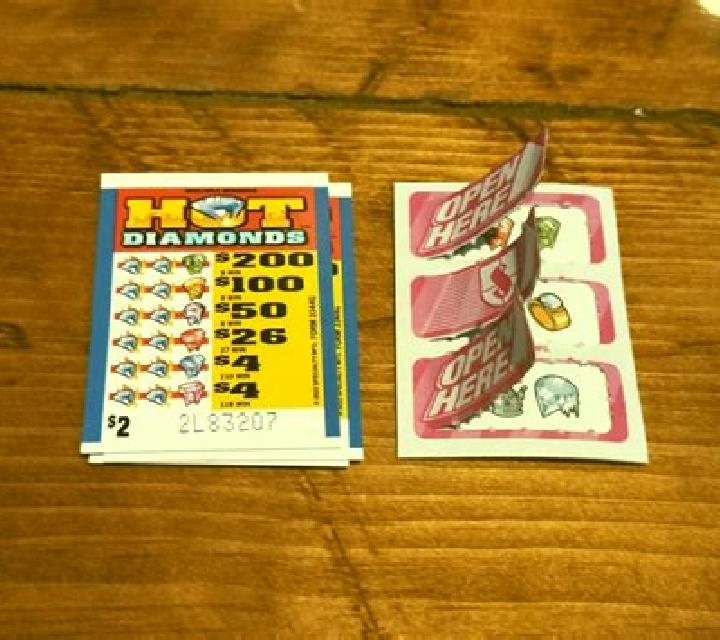Diamonds and Rubies Pull Tab slot game