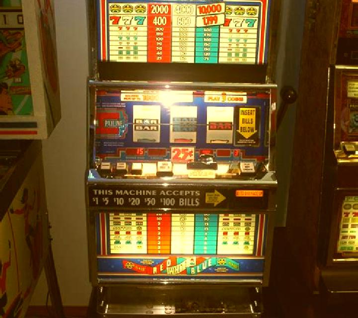 Diamonds Expand slot machine