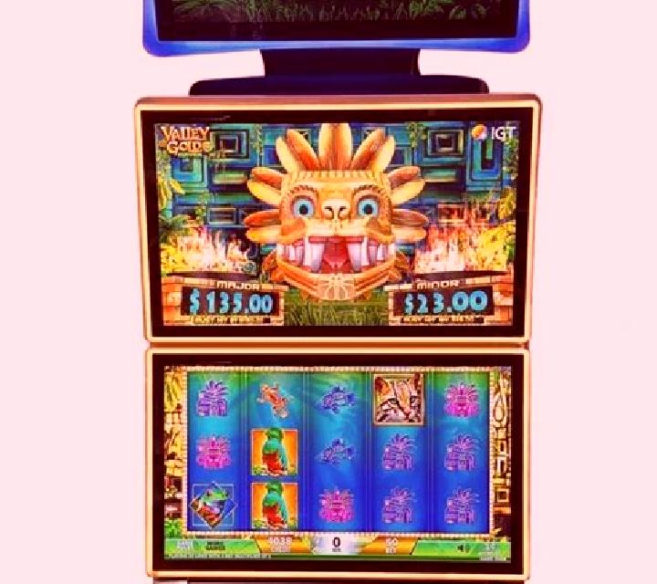 Diamonds Valley slot machine