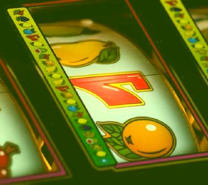 Diamonds n Fruits slot