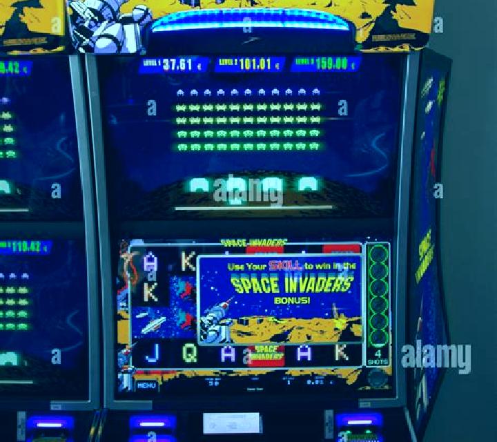 Dice Invaders slot machine