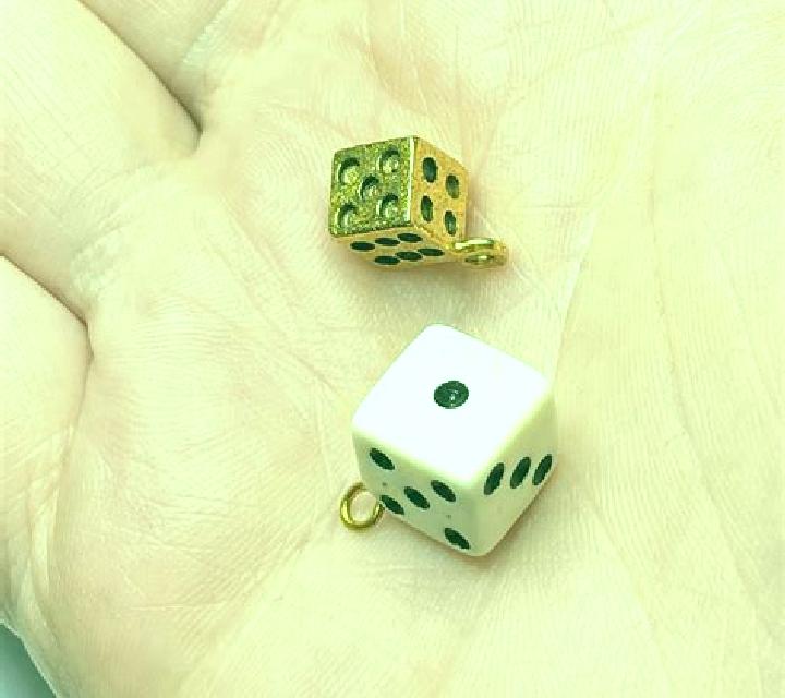 Dice of Charms slot