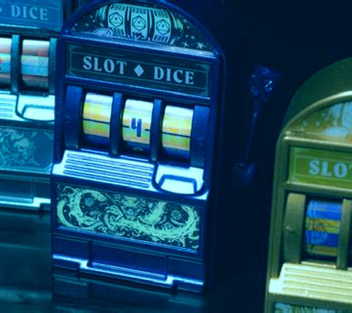 Dice Town slot machine