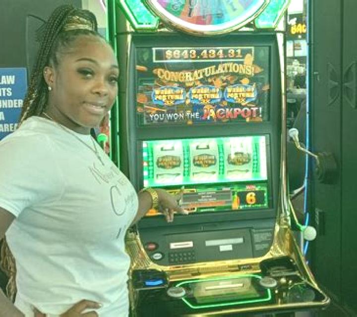 Diva Las Vegas slot machine