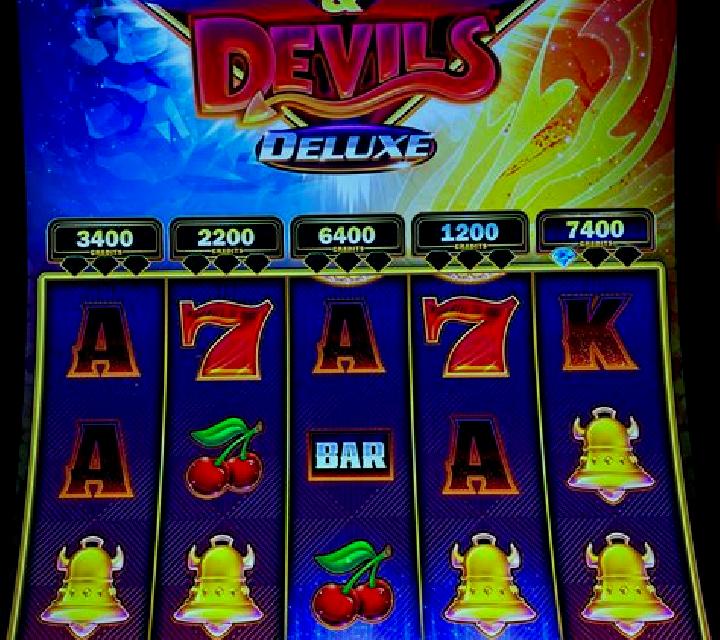 Divine Diamonds slot game
